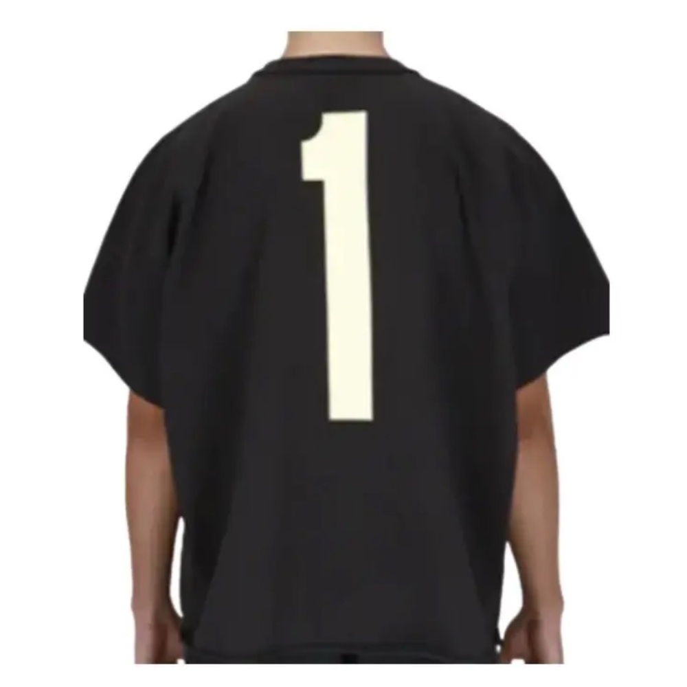 YEEZY Vultures 1 Box Tee Black YZY L/XL
Size: Men's / US XL / EU 56 /
